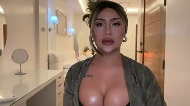 Your_Majesty_Tyra Live XXX-Chat