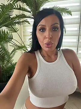 ReynaMorel Chat XXX in diretta