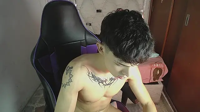 Liom_Gym's Live XXX Chat