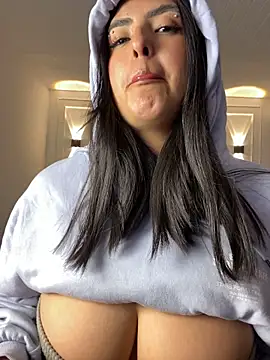 XXX chat uživo modela kim_zaratte