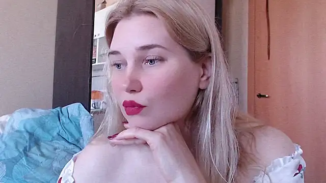 mmmPinUpGirl Adlı Modelin Canlı XXX Sohbeti
