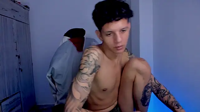 tylerrnova live XXX chat