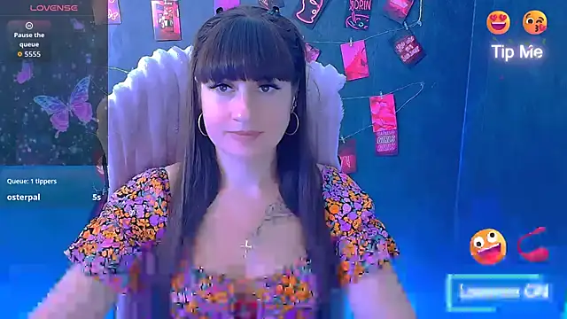 צ'אט XXX בשידור חי של Violla_My