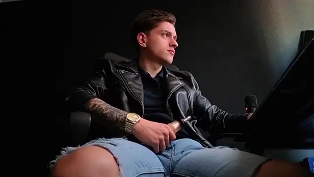 FelixStarkk's Live XXX Chat