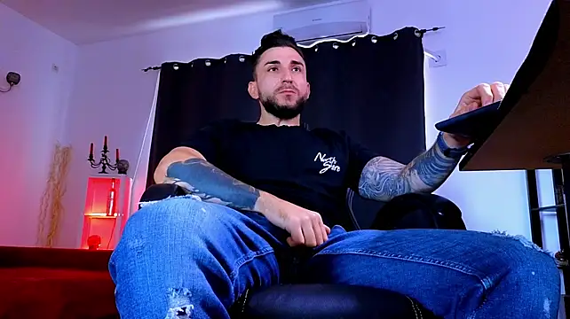 XXX chat uživo modela MightyAaron66