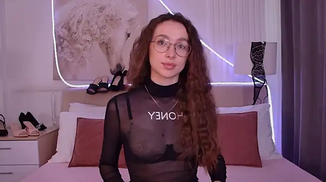 Emily_Simon XXX чат на живо