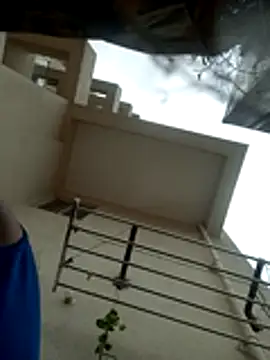 הופעת וובקאם של dhruvplayboy