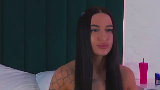 Luna_Olsen Live XXX-Chat