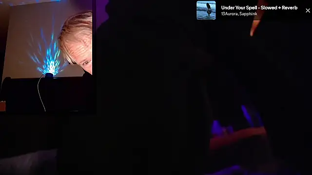 Snarfle82 élő XXX-chatje