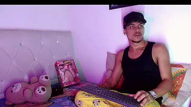 צ'אט XXX בשידור חי של Angel_foxc13