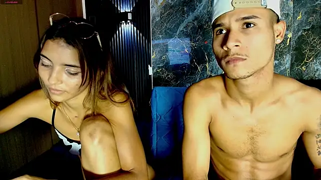 XXX chat uživo modela self_destruct
