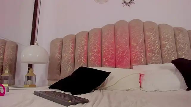 Channel_sofia Adlı Modelin Canlı XXX Sohbeti