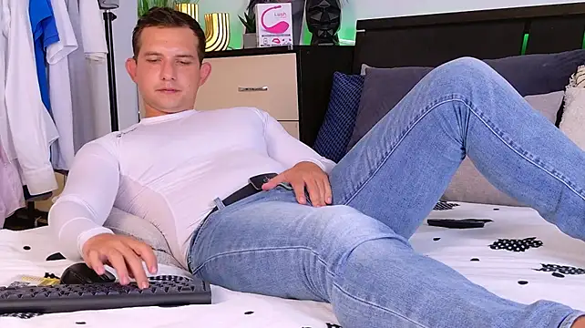 Jimmy_Doss Adlı Modelin Canlı XXX Sohbeti