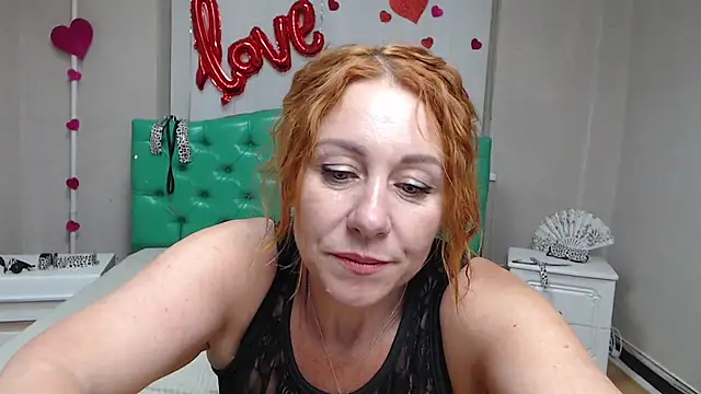 TaylorF0x live XXX chat