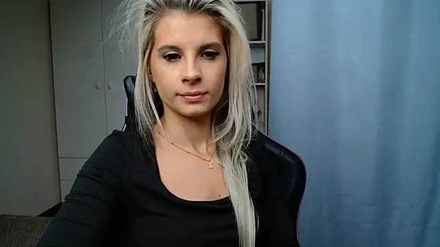 KristineGlow Live XXX-Chat