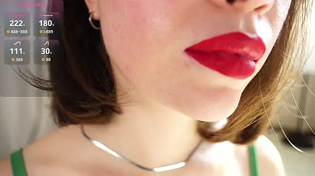 צ'אט XXX בשידור חי של alma_yammy