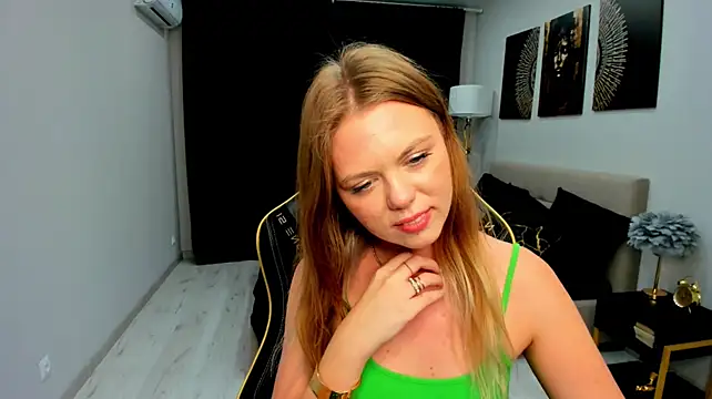 Strawberrye's Live XXX Chat
