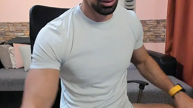HotHunkTrainer Live XXX-Chat