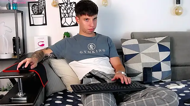 Онлайн чат XXX ThomasEdisonn