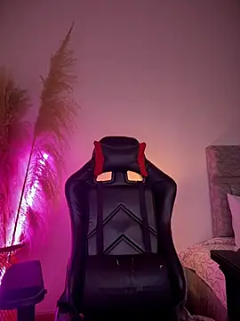 saracaball_'s Live XXX Chat