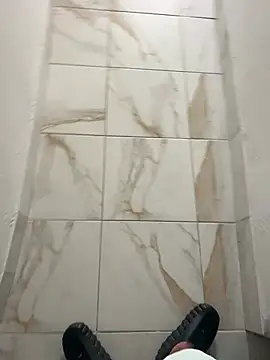 عرض كام AloofSpinoff