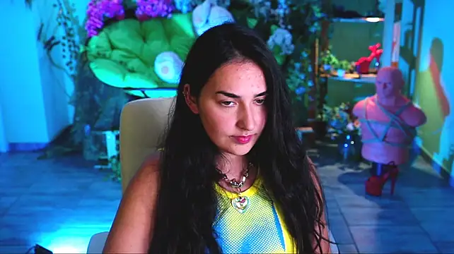 CeceliaJohnson Adlı Modelin Canlı XXX Sohbeti