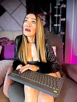 EvelinaGrey's Live XXX Chat