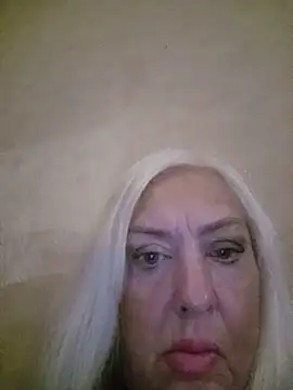 Julia20X Live XXX-Chat
