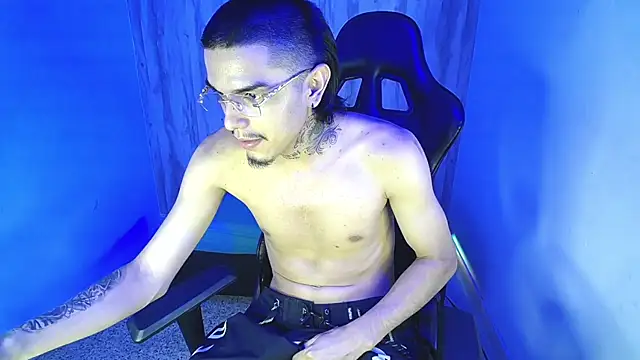 Chatroom XXX en direct de Tayson_Hot