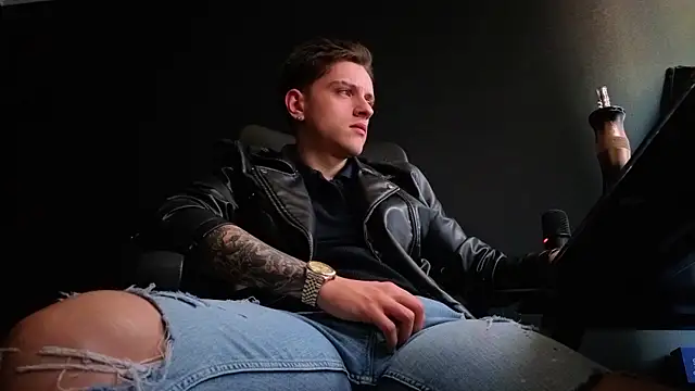 FelixStarkk Live XXX Chat