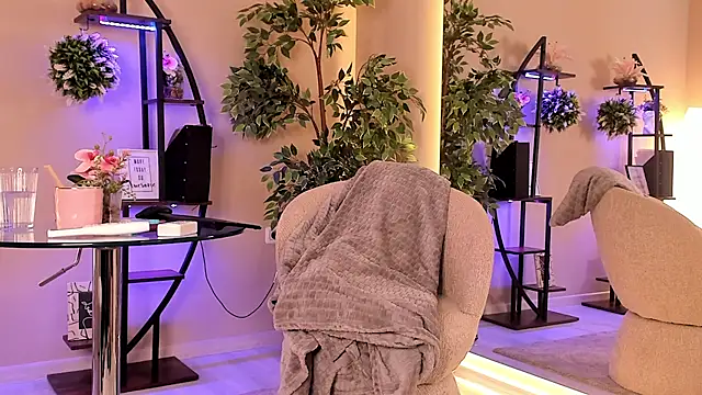 AmberSolange live XXX chat