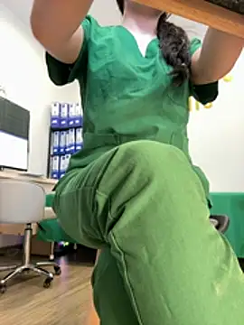 Chat XXX Live secretly_masturbating