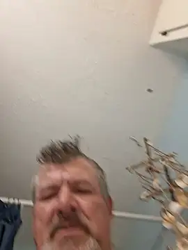 bigdoog8 লাইভ XXX চ্যাট