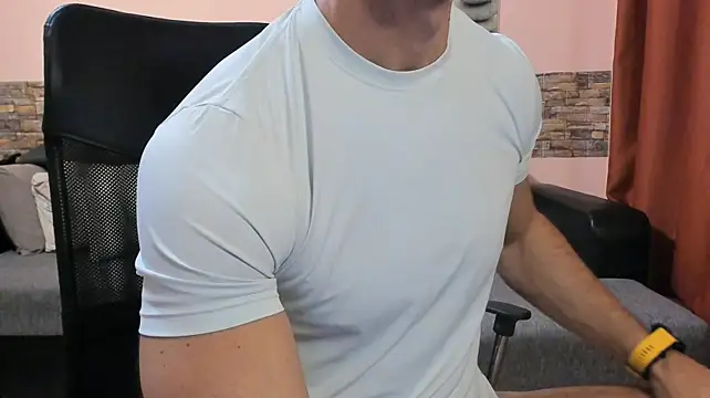 HotHunkTrainer Chat XXX in diretta