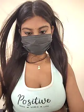 RAGNI-Love Adlı Modelin Canlı XXX Sohbeti