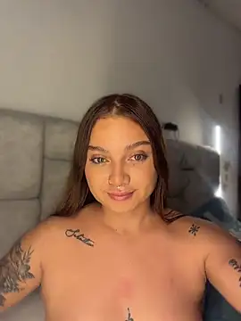 AnnyLopezzz_ 现场XXX聊天