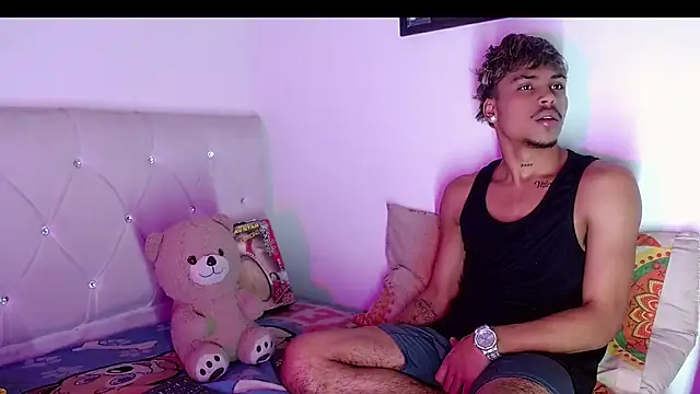 Angel_foxc13のライブXXXチャット