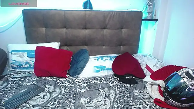 Mila_Smiht Adlı Modelin Canlı XXX Sohbeti