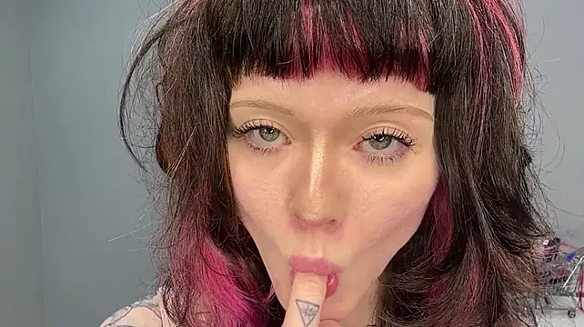 ShadowBarbie Adlı Modelin Canlı XXX Sohbeti