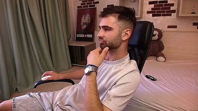 צ'אט XXX בשידור חי של KyloEast