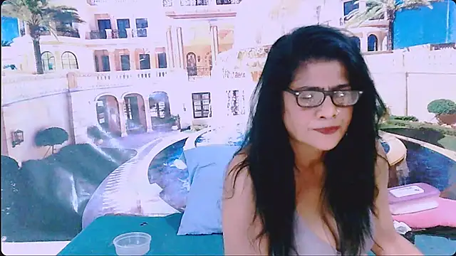 IndianAllure Live XXX-chat