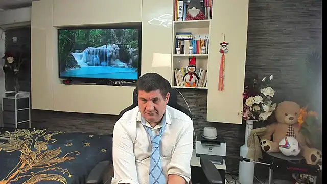 SpartacusDaddy48 XXX чат на живо