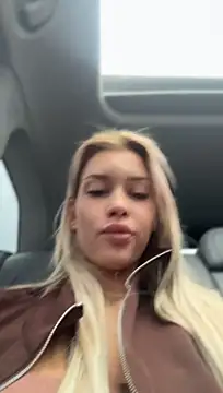 KikiWatson Live XXX-Chat