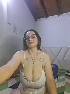 ginaboobs Live XXX-Chat