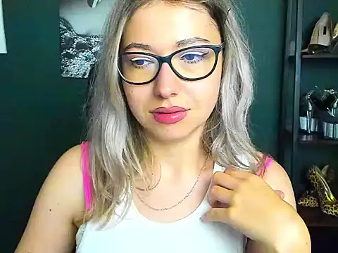 loveHeidi élő XXX-chatje