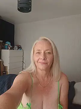 BellaUkCurvy Live XXX Chat