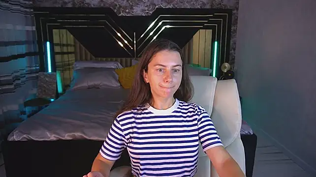 LittleJulii Live XXX-Chat