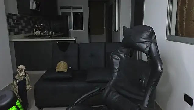 DrainExtreme live XXX chat
