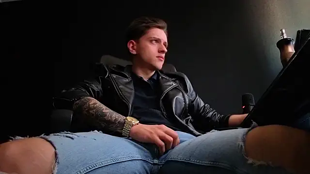 Živý XXX chat FelixStarkk