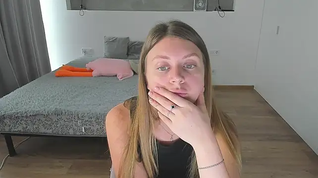 Chatroom XXX en direct de Kitkatvel